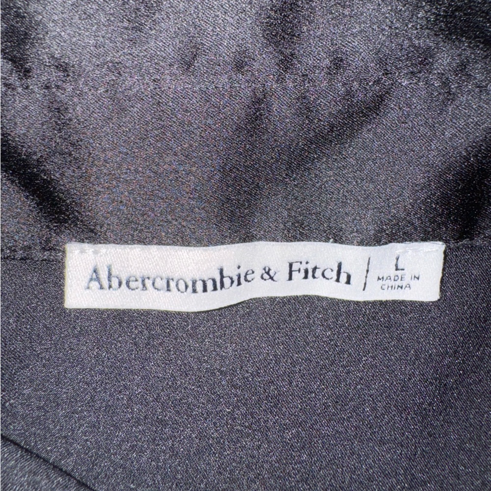 Abercrombie & Fit h Women's Black Short Sleeve Satin Blouse - Picture 3 of 3